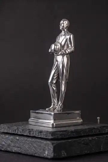 Ataturk Statuette in Stainless Steel, Handcast Desk Sculpture 8